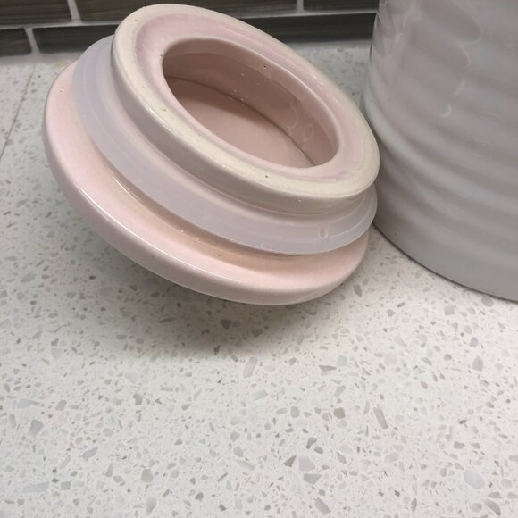 Baby Pink, Yellow and White Stoneware Jars with Sealed Lids – Set of 2 - Picture 5 of 9